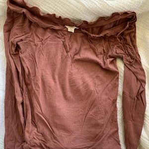 aeropostale off the shoulder long sleeve top